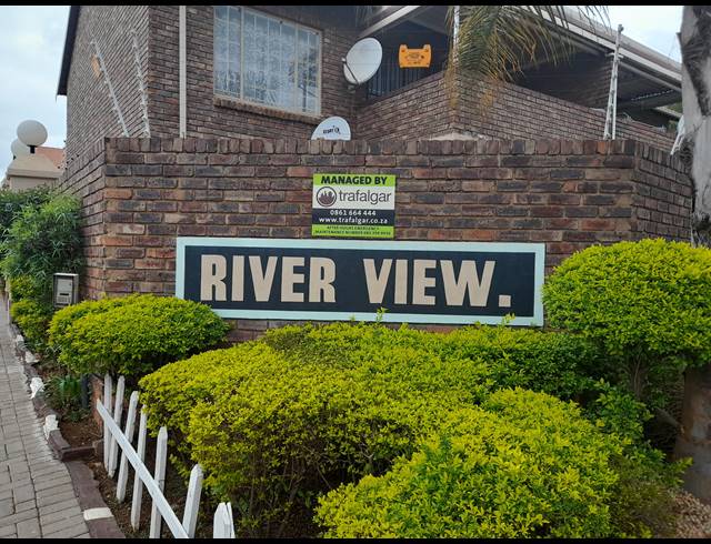 2 BEDROOM TOWNHOUSE FOR SALE IN PHILIP NEL PARK